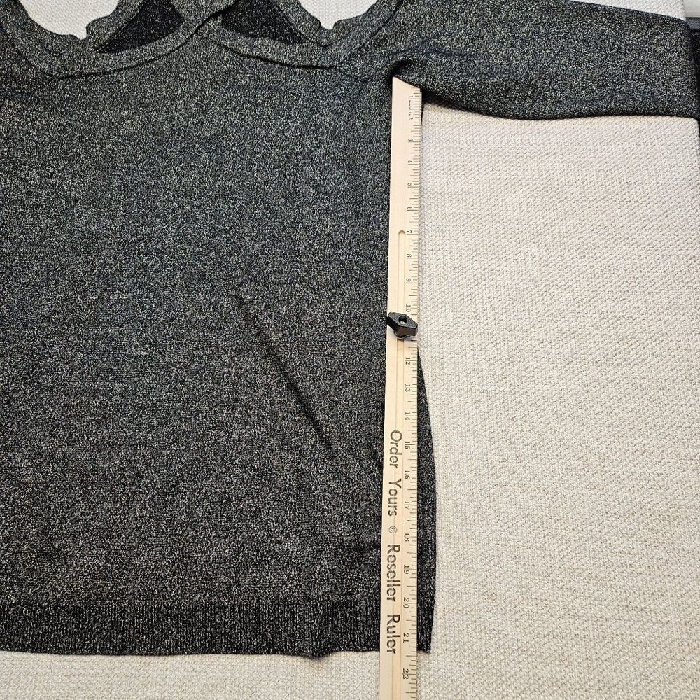 Women's Torrid Knit Cross-Neck Long Sleeve off the shoulder Top Size 2 - Picture 12 of 16